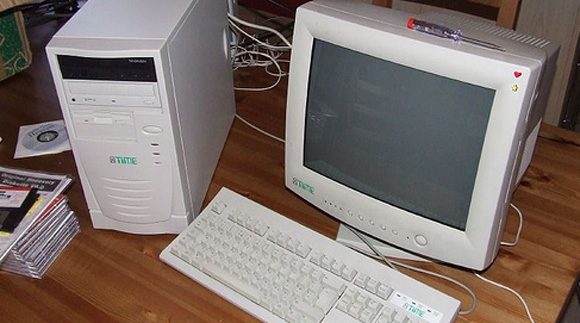Un calculator longeviv (nu e chiar cel din poza, dar ceva asemanator)