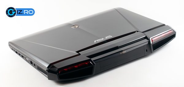 asus-vx7-1 Un laptop masiv, perfect pentru utilizarea pe birou