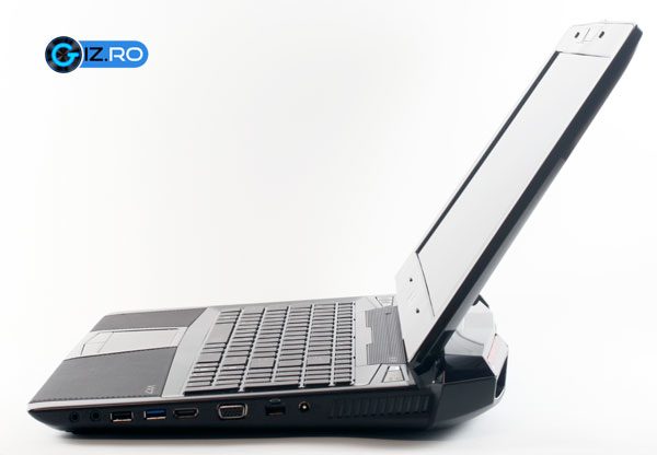 asus-vx7-3 Cei ce doresc un laptop extravagnt, nu vor ezita sa se indrepte spre Lamborghini, ceilalti insa../