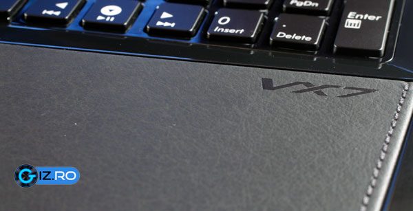 asus-vx7-leather Palm-rest imbracat in piele