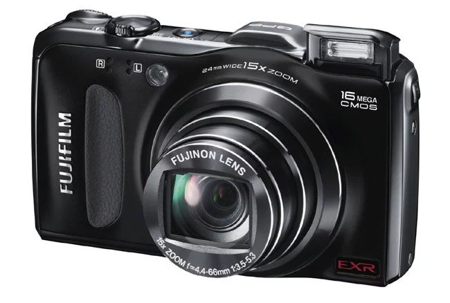 Fujifilm FinePix F600EXR este un alt aparat foto cu GPS