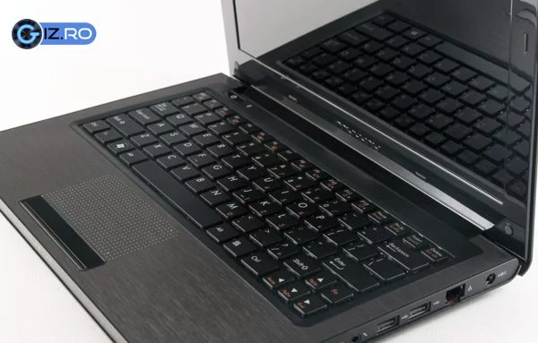 interior Plastic mat pentru palm rest si lucios pentru marginea din jurul ecranului