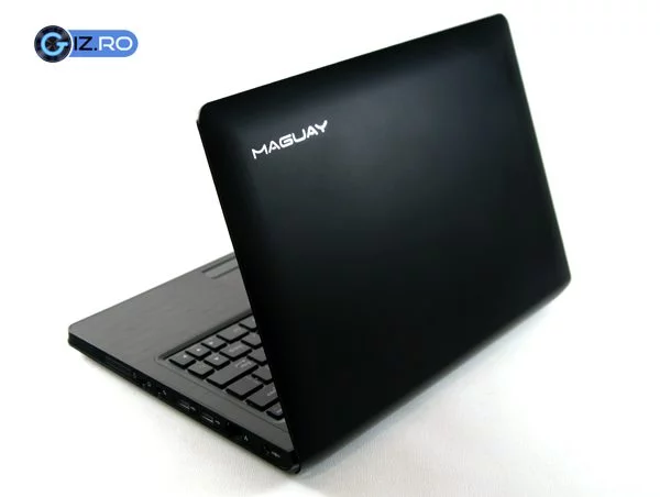 maguay-1 Nu se incalzeste si nu este foarte zgomotos, desi ventilatorul isi face auzita prezenta