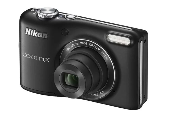 Nikon Coolpix L28, un aparat foto compact ieftin