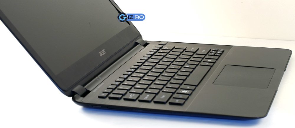 carcasa-slim Desi este subtire, Acer-ul S5 este destul de rigid si bine inchegat