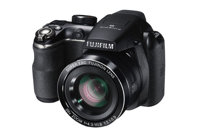 Fujifilm este un alt producator de camere foto bridge