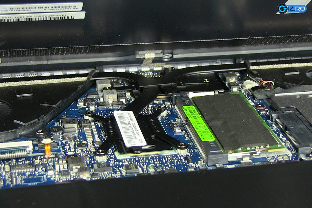 Asus ofera acces facil la componentele interne