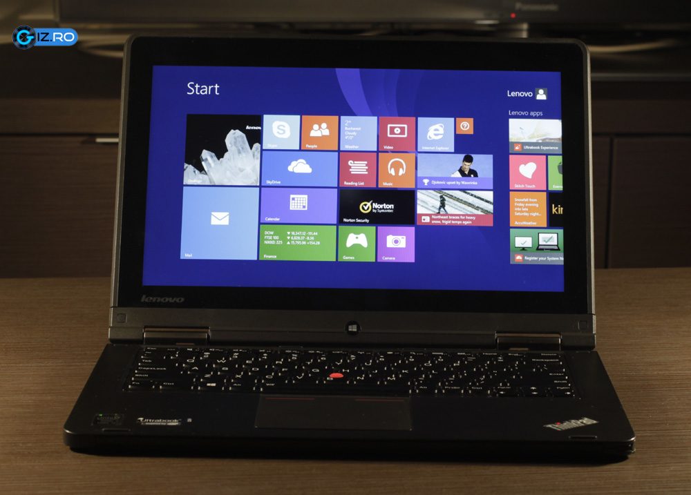 Lenovo Think Yoga, un ultrabook business care se transforma in tableta