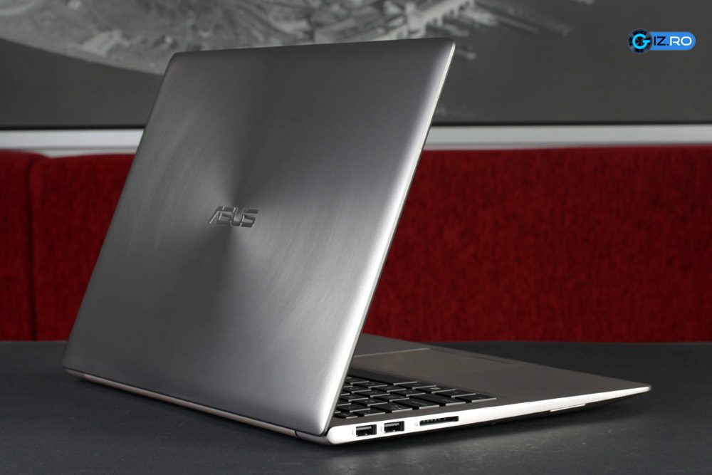Zenbook UX303LN impresioneaza prin design