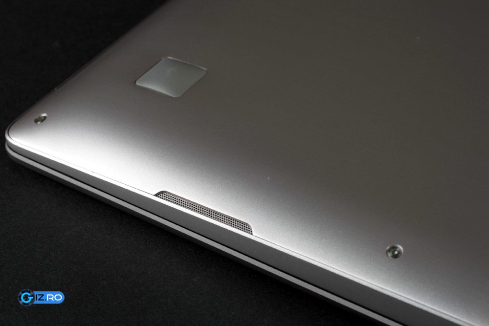 Sistemul de sunet este puternic