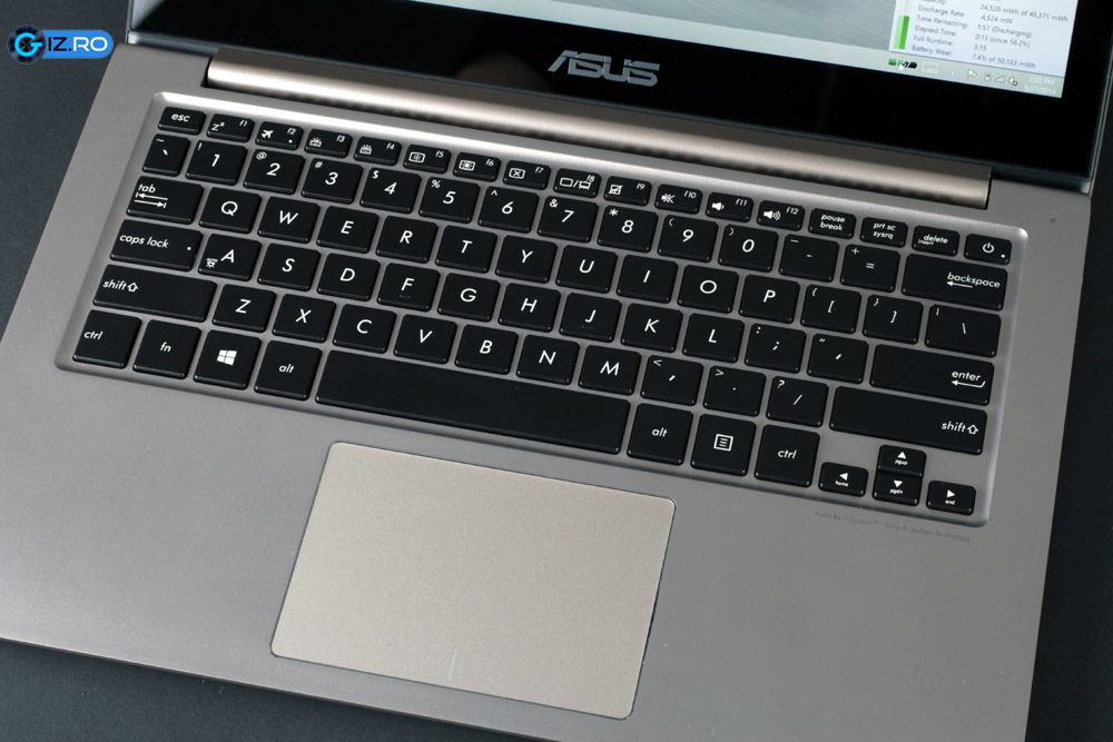 Tastatura lui Asus Zenbook UX303LN este decenta