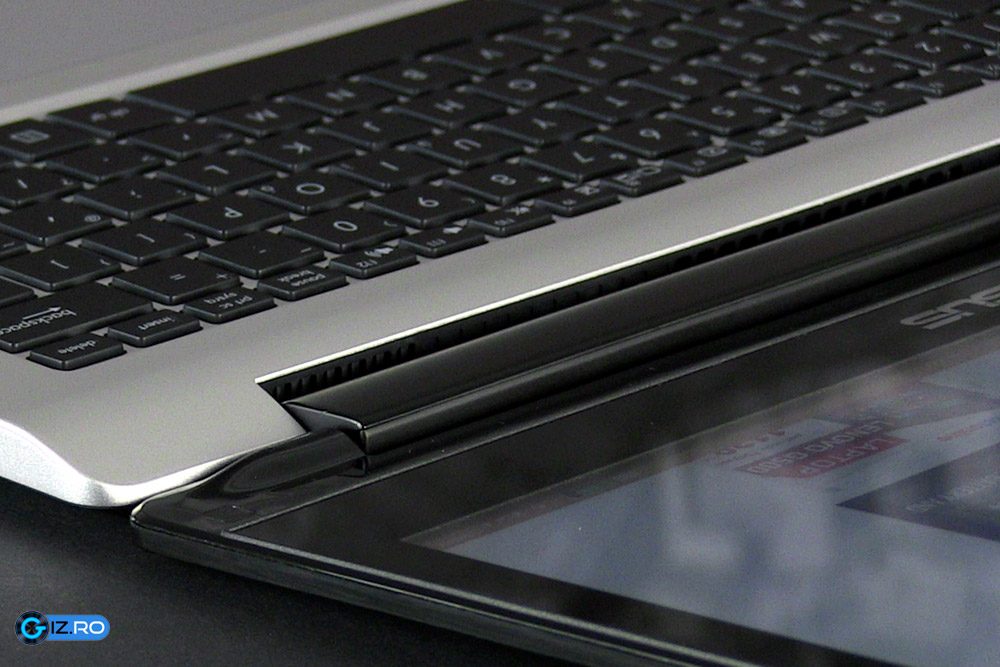 Sistemul de prindere al ecranului de corpul ultrabook-ului este deficitar