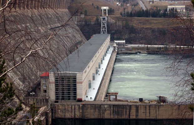 Barajul Bratsk din Rusia