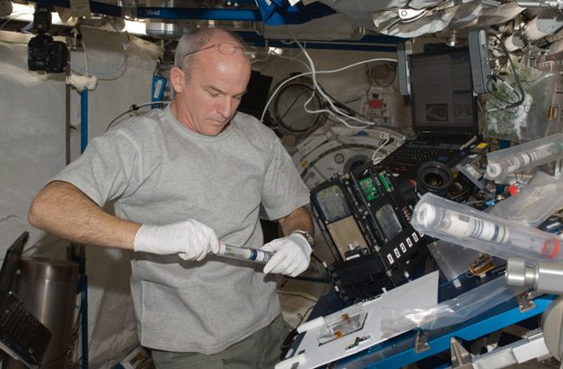 Pe ISS s-au desfasurat numeroase experimente in conditii de microgravitate