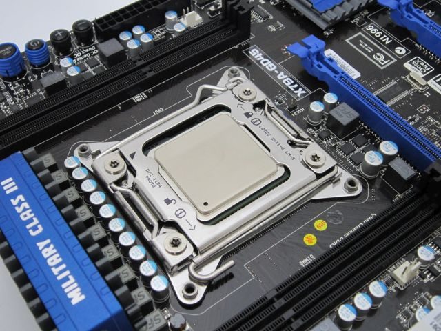 Intel a prezentat procesorul Xeon Platinumm 9282 – o copie dupa AMD Threadripper