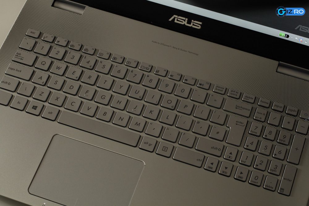 Tastatura este de buna calitate, dar are unele deficiente