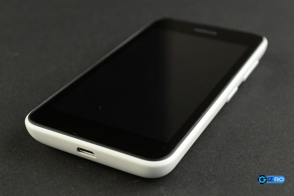 Nokia Lumia 530 este un telefon decent pentru pretul solicitat de Microsoft