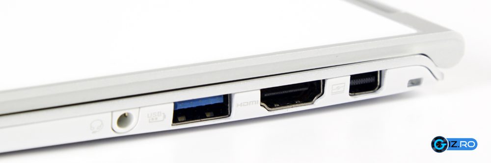 Acer Aspire S7 este bine dotat la capitolul porturi