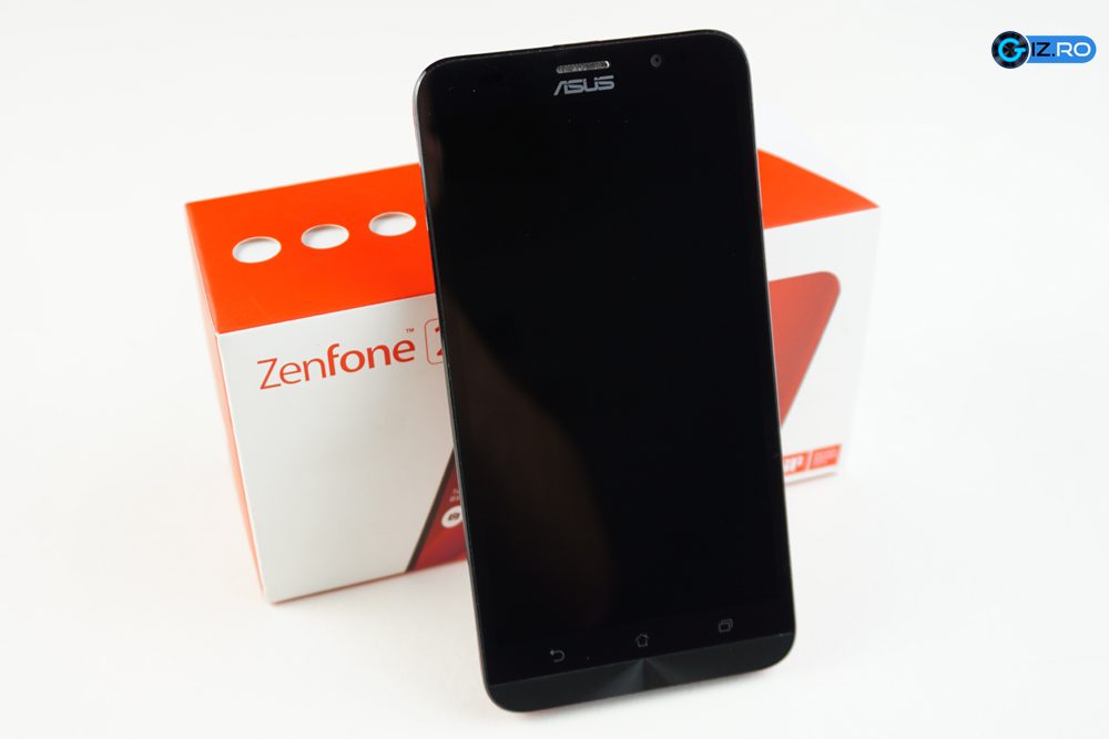 Asus ZenFone 2 este un telefon atractiv