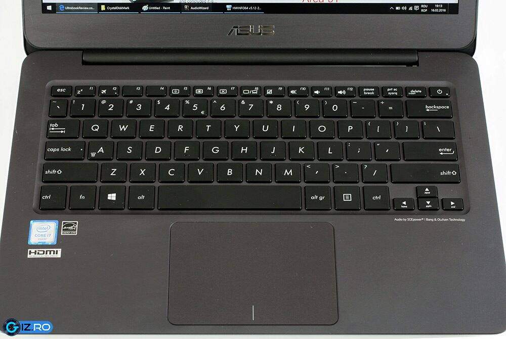 Asus Zenbook UX305UA tastatura si touchpad