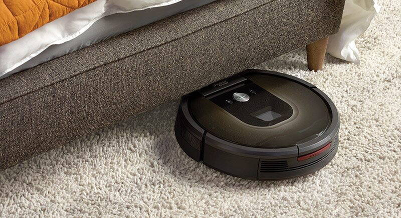 La polul opus, Roomba 980 oferă funcții extra și abilități sporite, însă prețul său urcă spre 4500 de lei