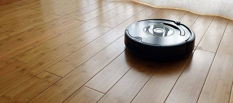 Roomba-urile sunt aspiratoare robotice cu performante bune pe suprafete precum gresie, parchet sau covoare subtiri