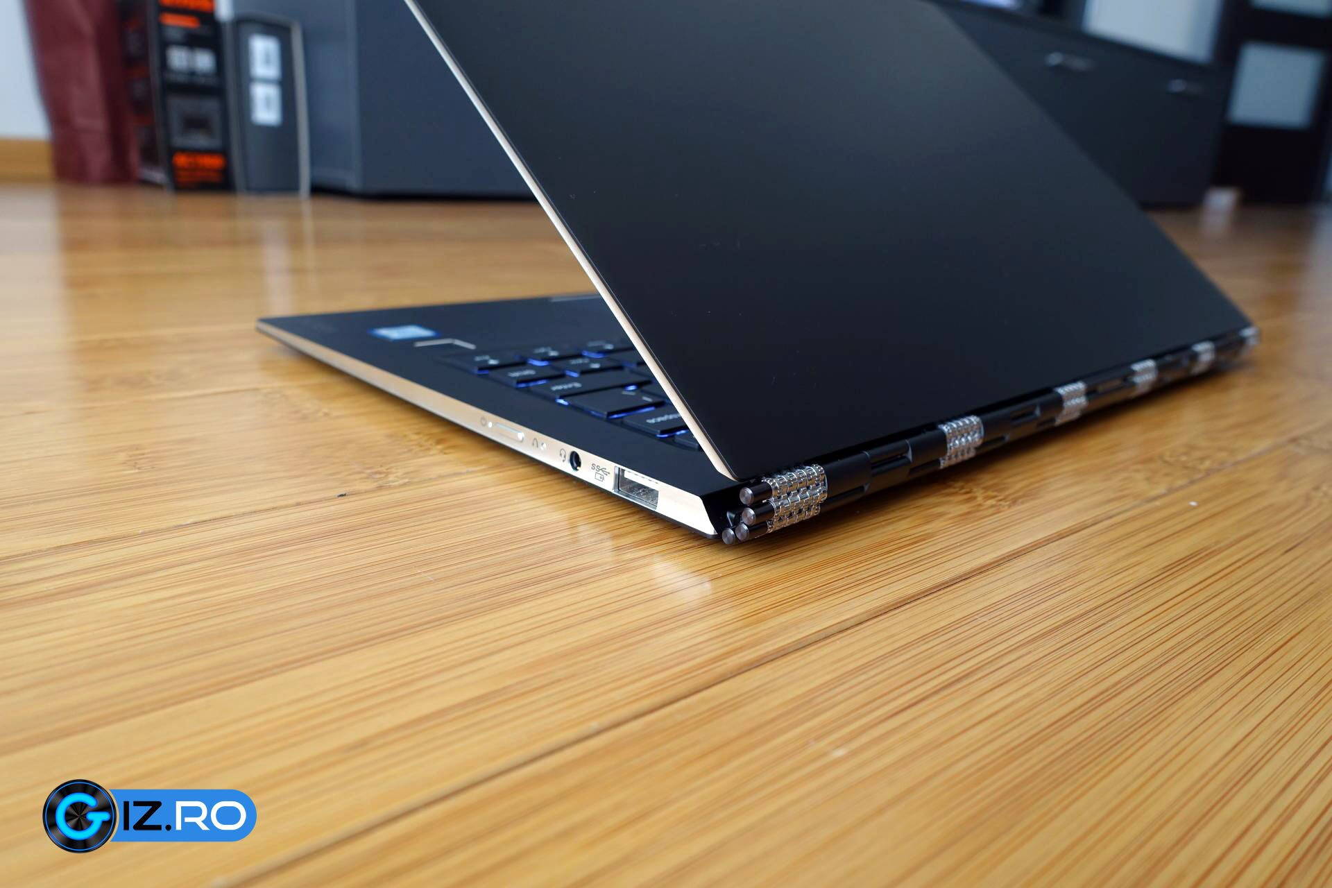 Lenovo-Yoga-910_06