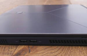 alienware-m15-sides-right