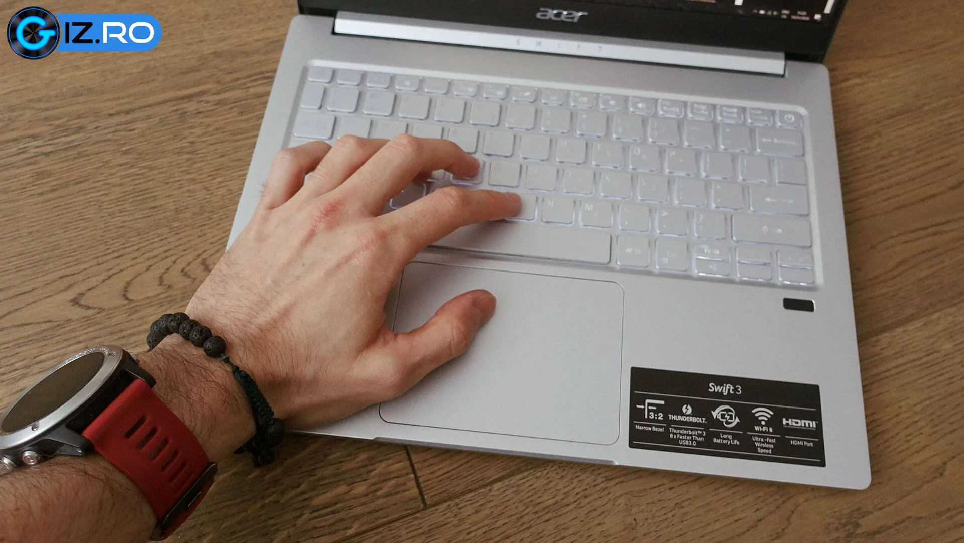 acer-swift-3-sf313-52-keyboard-clickpad