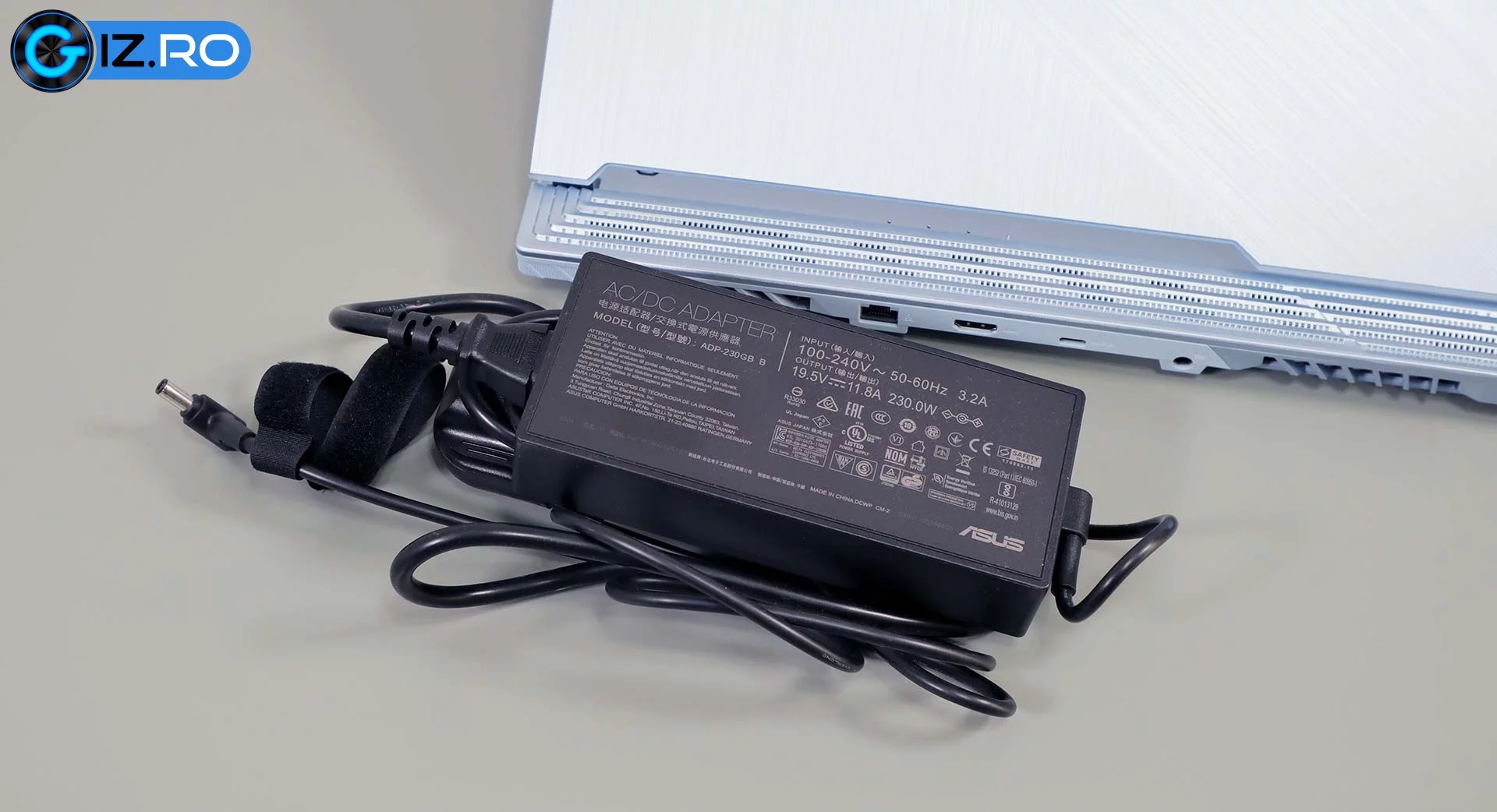 asus-rog-strix-g15-power-brick