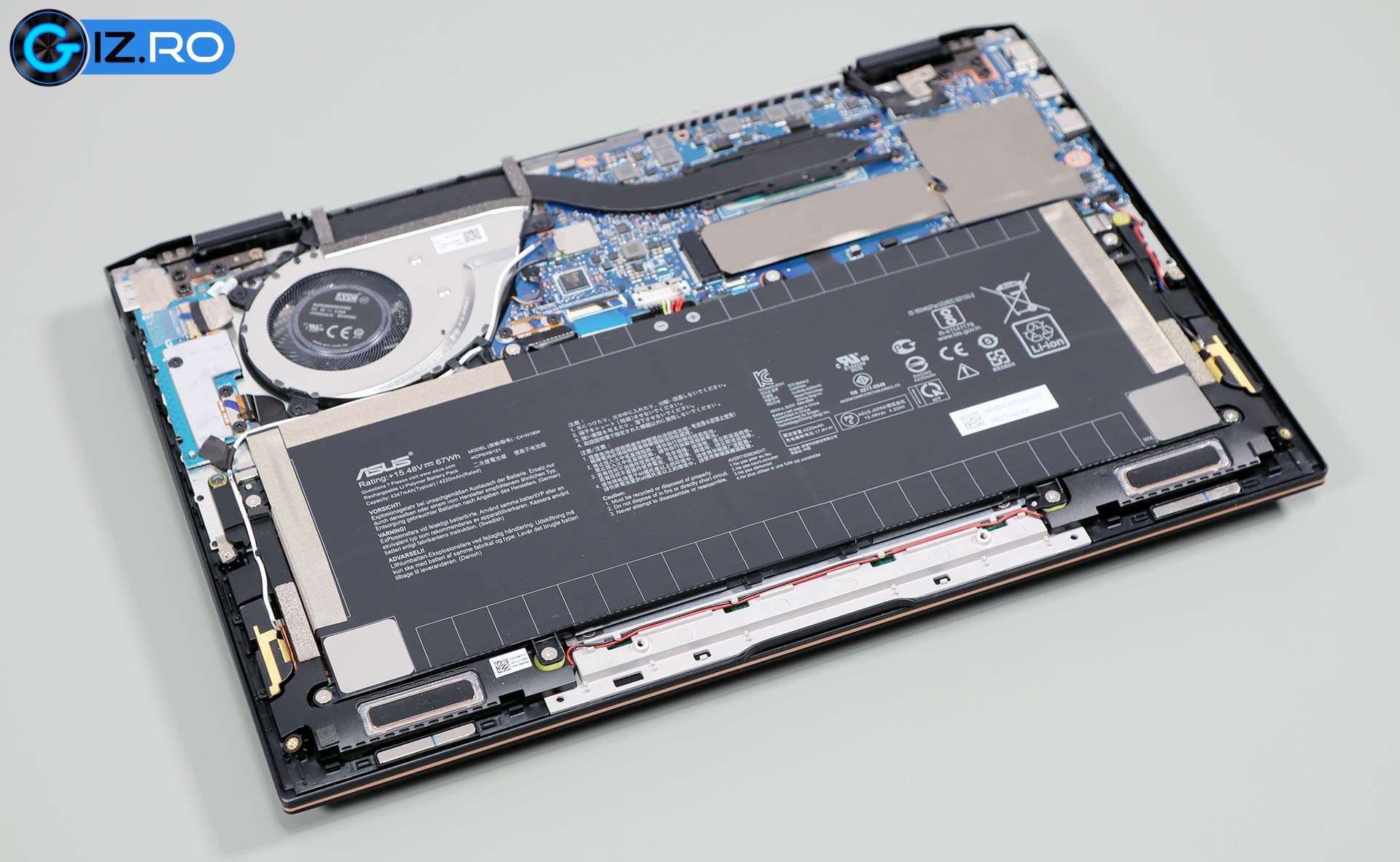 asus-zenbook-ux371-internals-speakers-battery