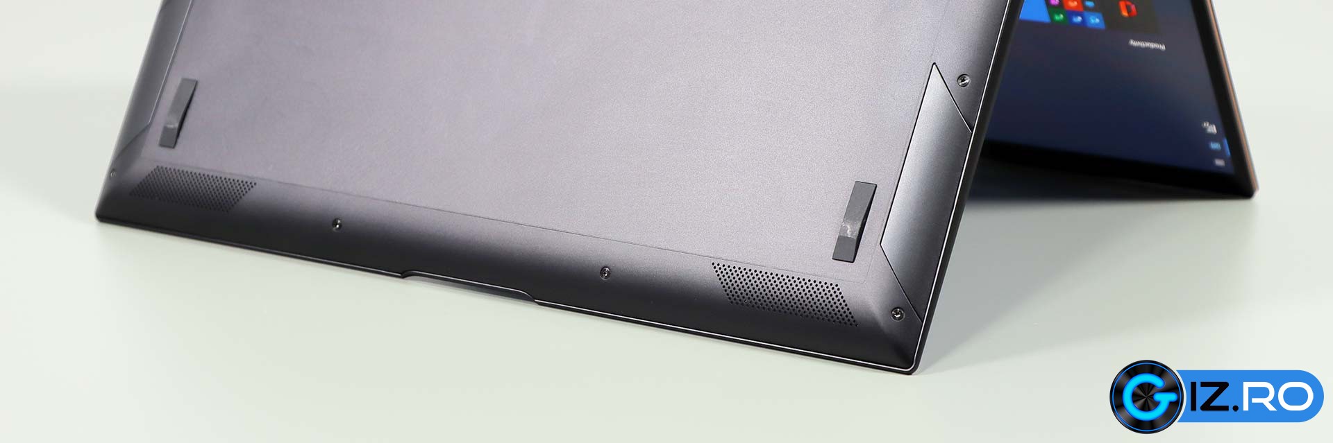 asus-zenbook-ux371-speakers
