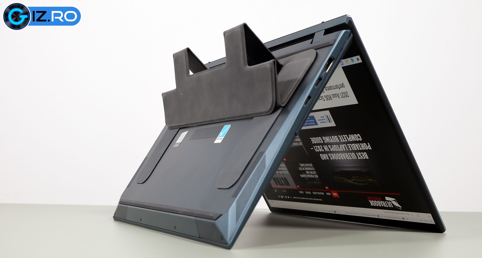 asus-zenbook-duo-14-kickstand