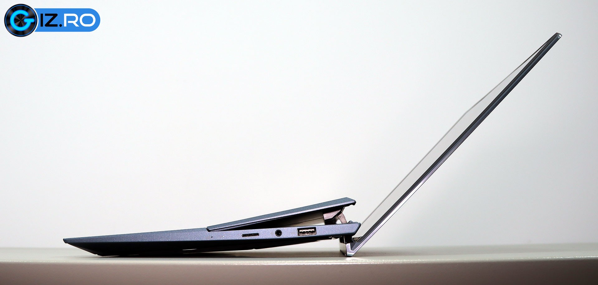 asus-zenbook-duo-14-profile