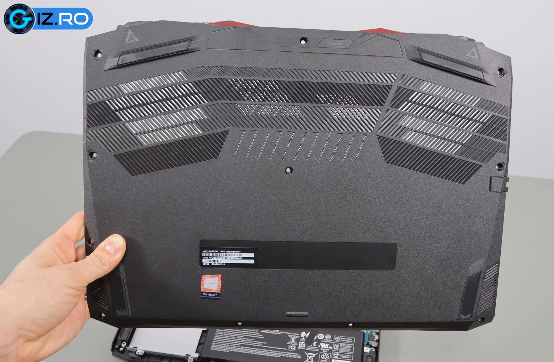 acer-nitro-5-2021-back