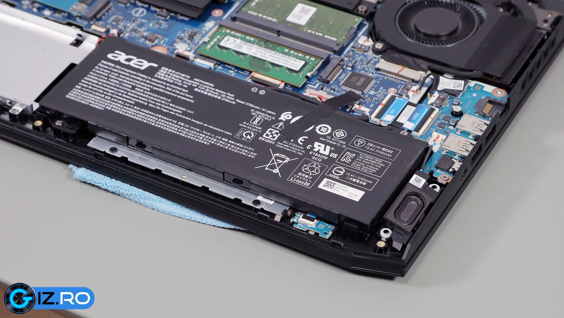 acer-nitro-5-2021-internals-speakers-battery