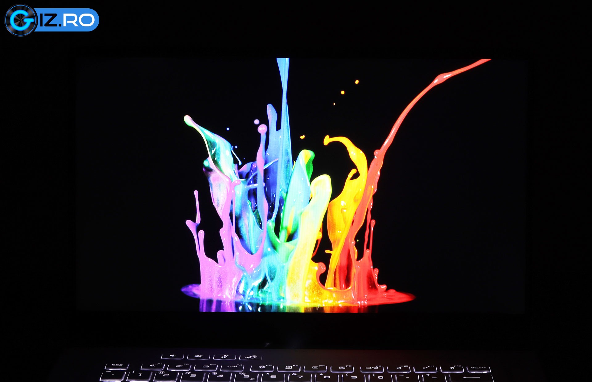 asus-rog-zephyrus-g15-screen-blacks