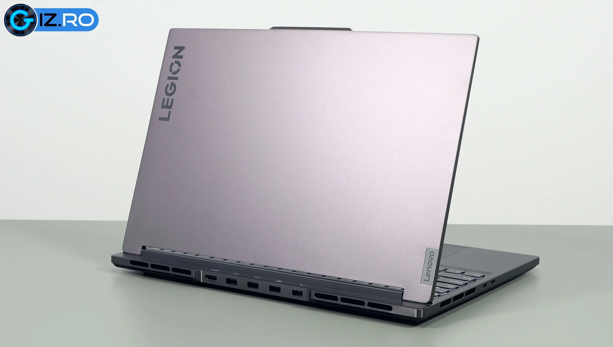 lenovo legion slim 7 exterior